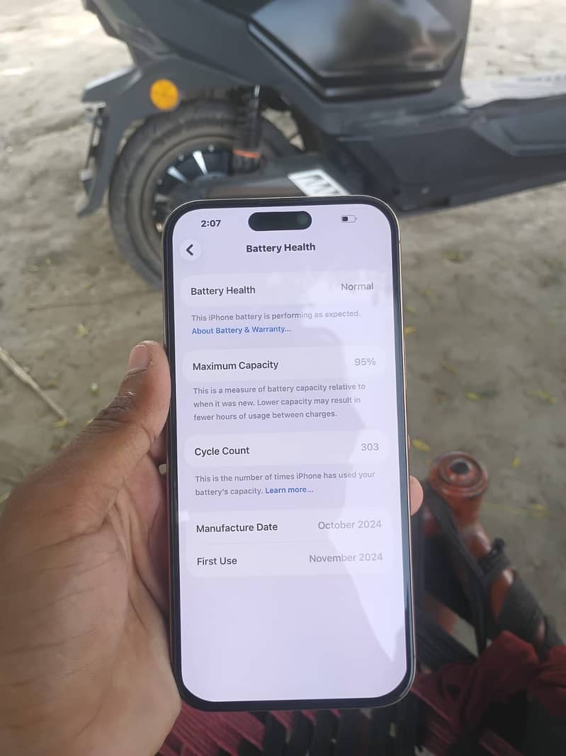 Apple iPhone 16 Pro Max 3
