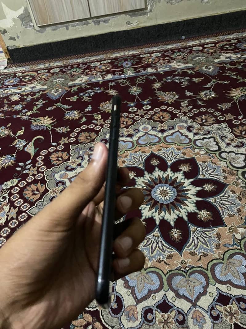 Apple iPhone 7 Plus 4