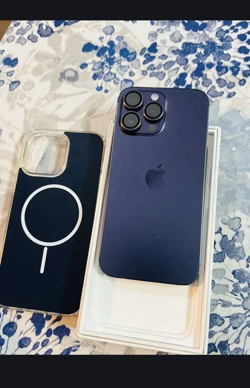 Apple iPhone 14 Pro Max 1