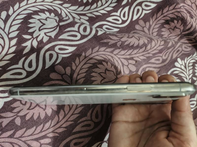 Apple iPhone X 2