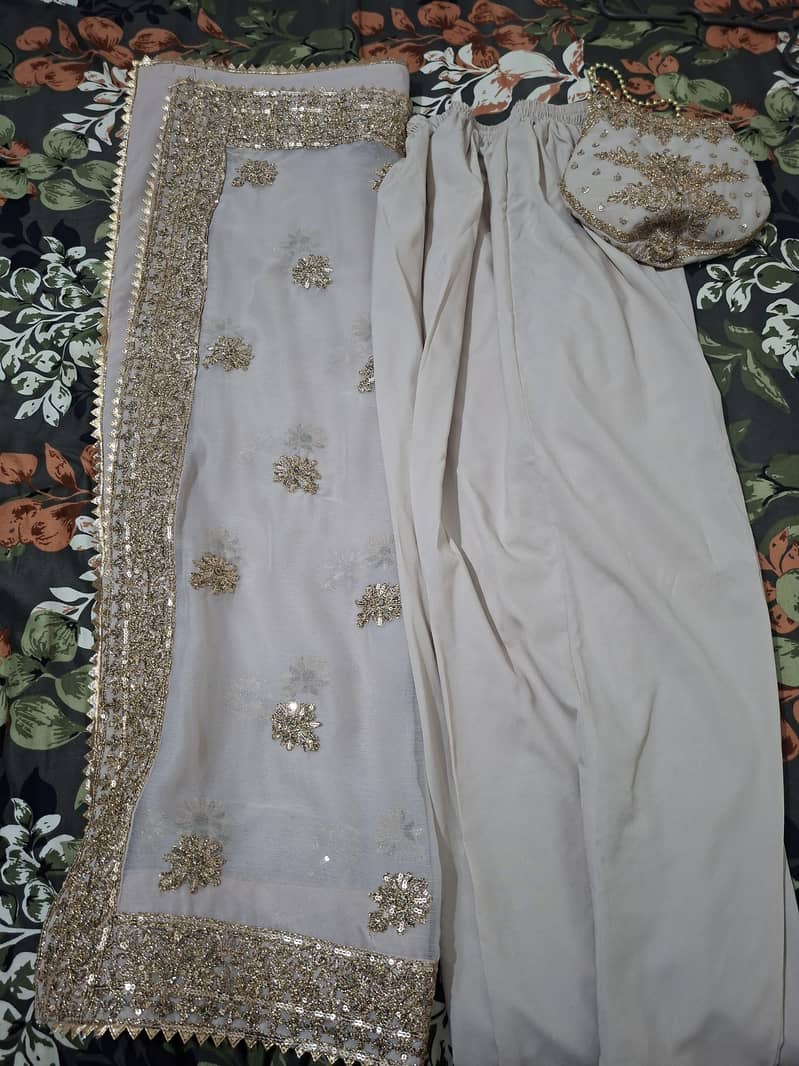 Beautiful Ladies Suits Collection – 3-Piece & 4-Piece | Large 2