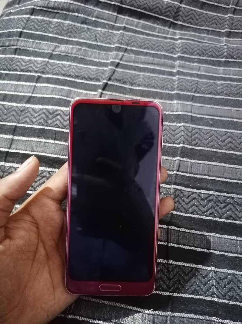 Sharp Aquos R2 2