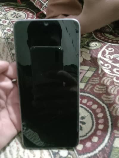 Itel A100 4+8= 128 10. mah wranty hai abhi just 1. month use