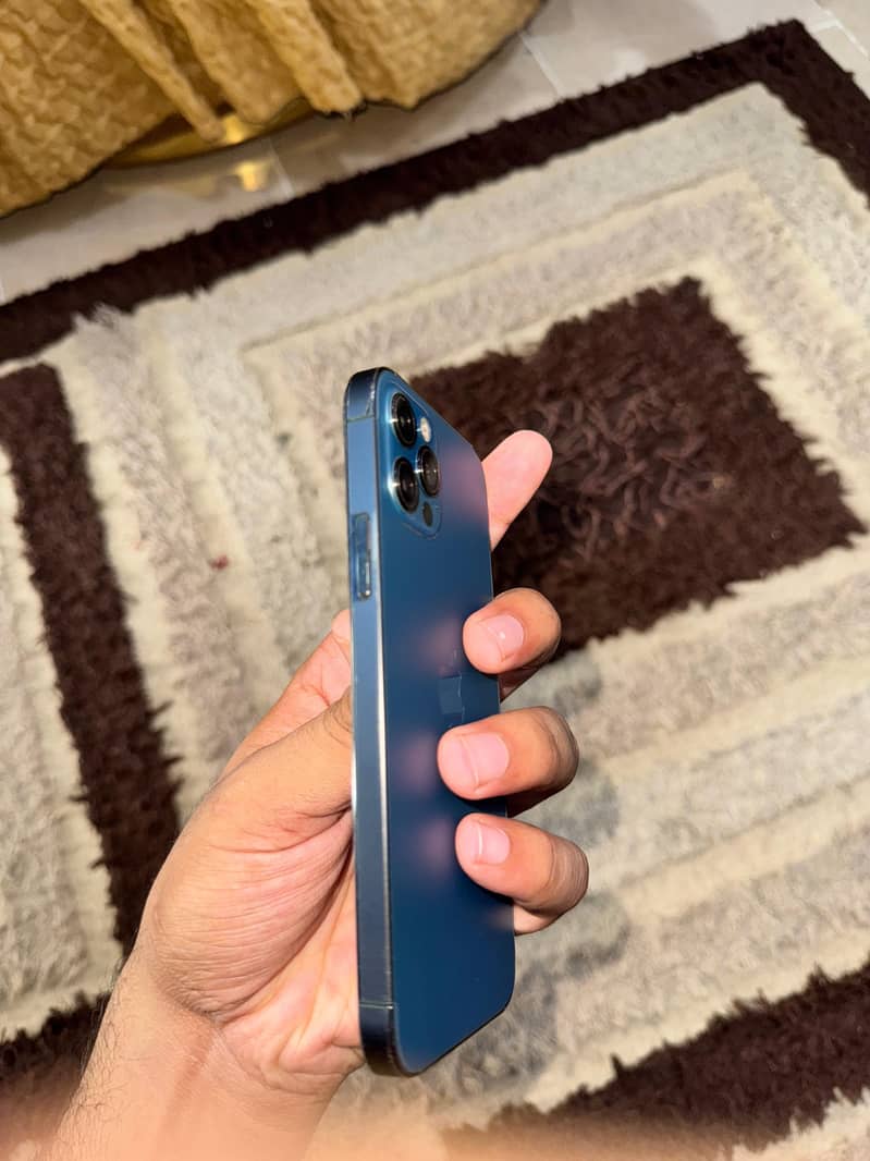 Apple iPhone 12 Pro 3