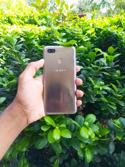 Oppo A7 4/64 ONLY MOBILE. ALL OK MOBILE NO ANY FAULT.