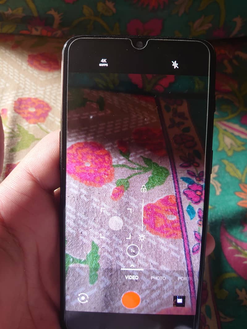 One Plus 6T 4