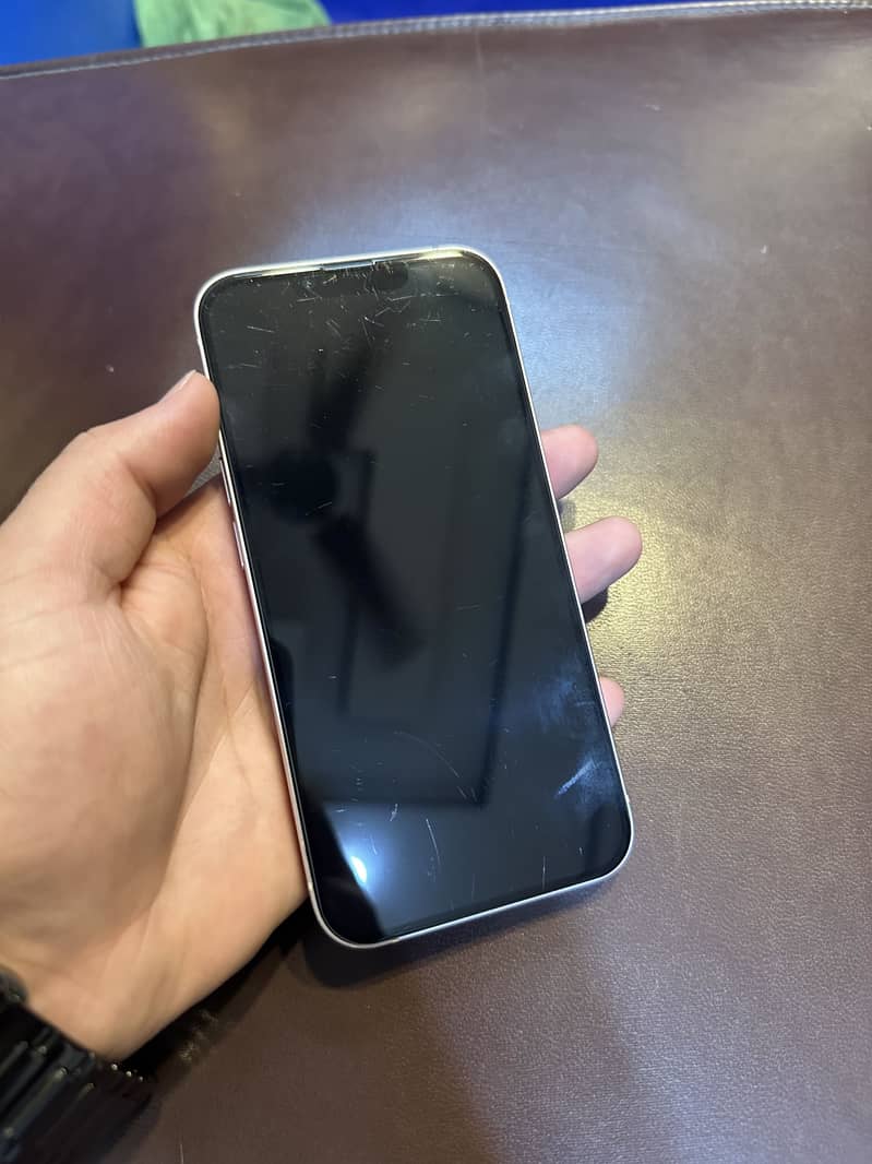 Apple iPhone 13 1