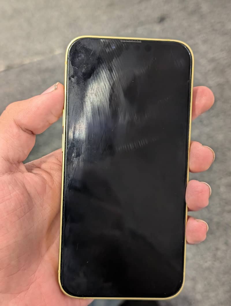 Apple iPhone 14 3