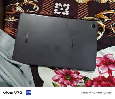 Samsung tab 3 GB RAM 32 GB memory