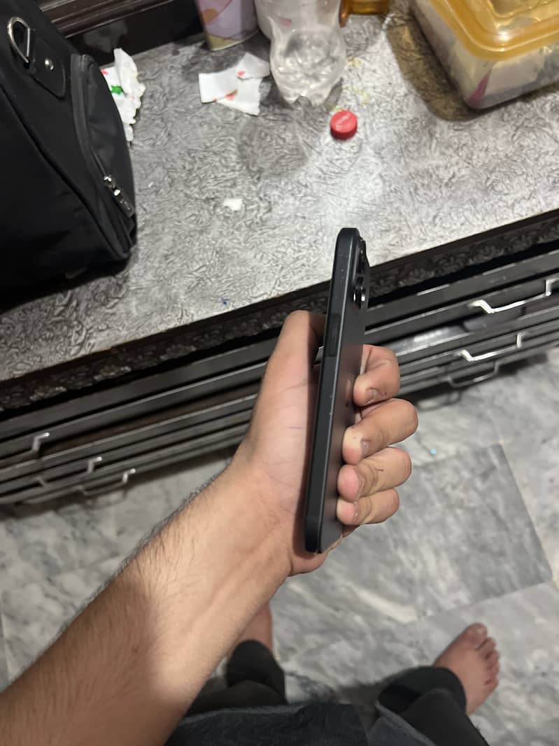 Apple iPhone 15 2
