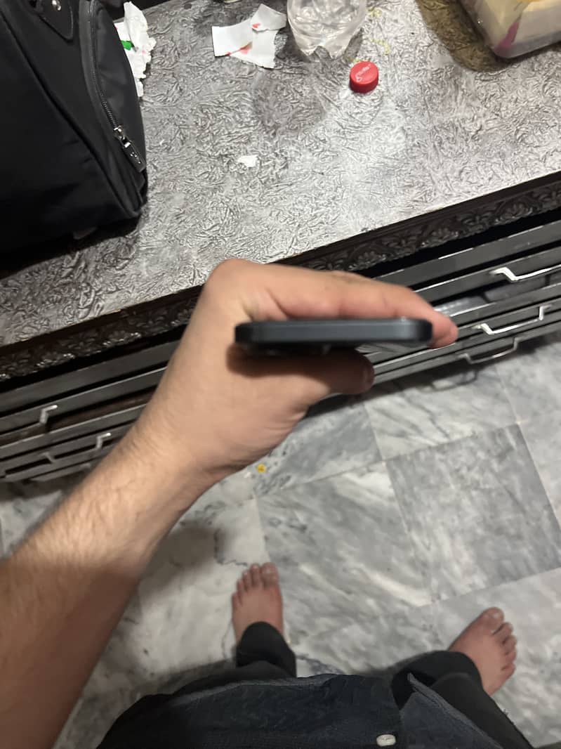 Apple iPhone 15 3