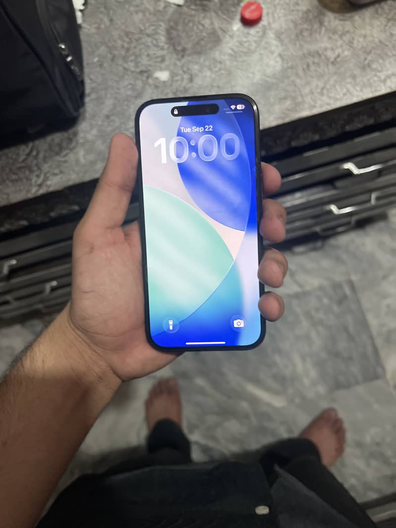 Apple iPhone 15 4