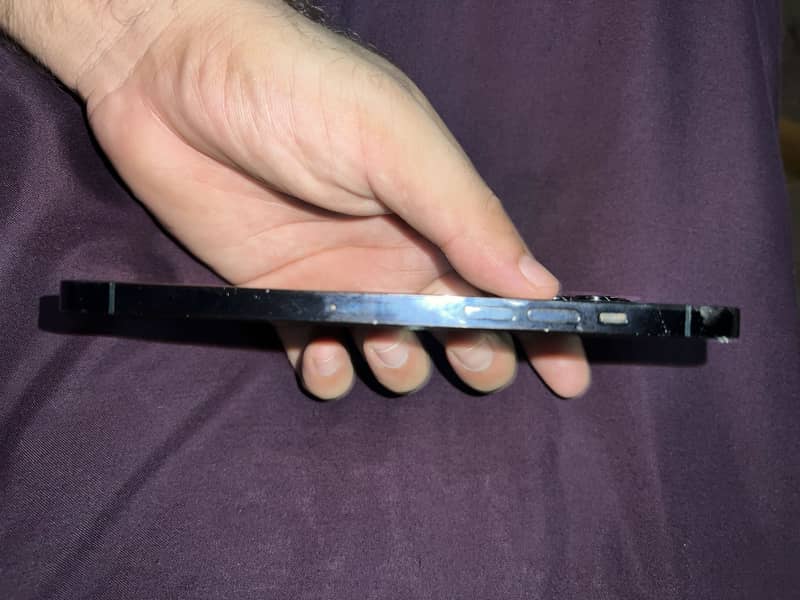 Apple iPhone 12 Pro Max 3