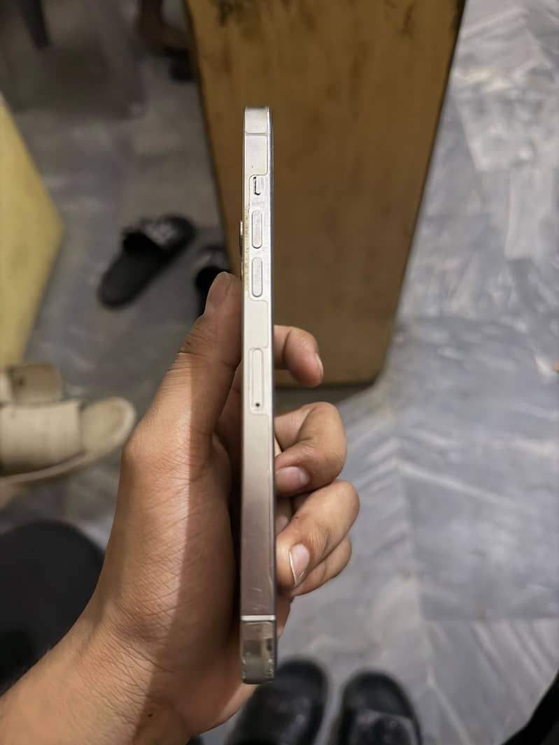 Apple iPhone 12 Pro Max 2
