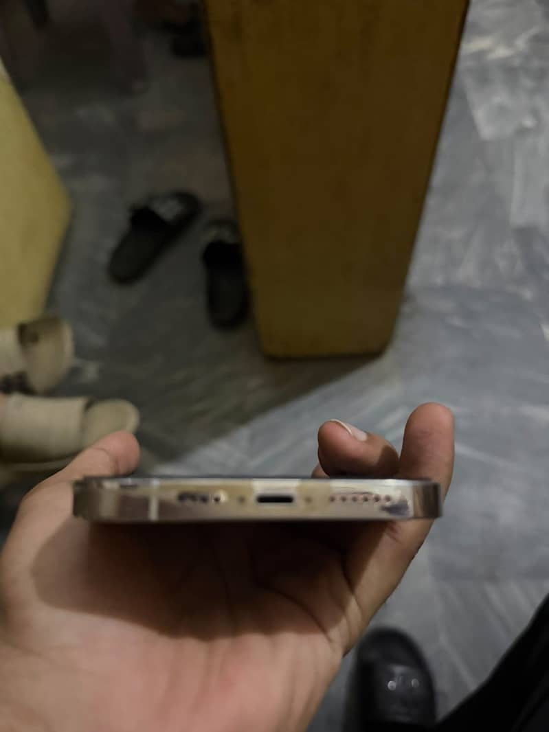Apple iPhone 12 Pro Max 3