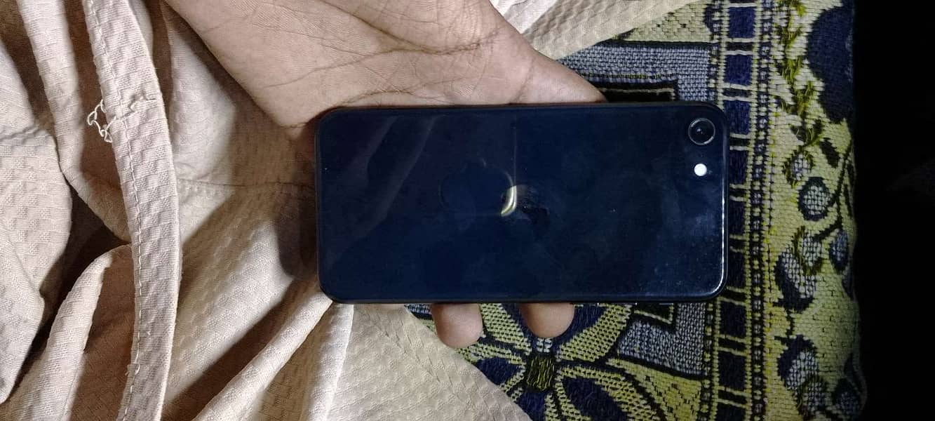 Apple iPhone SE 3