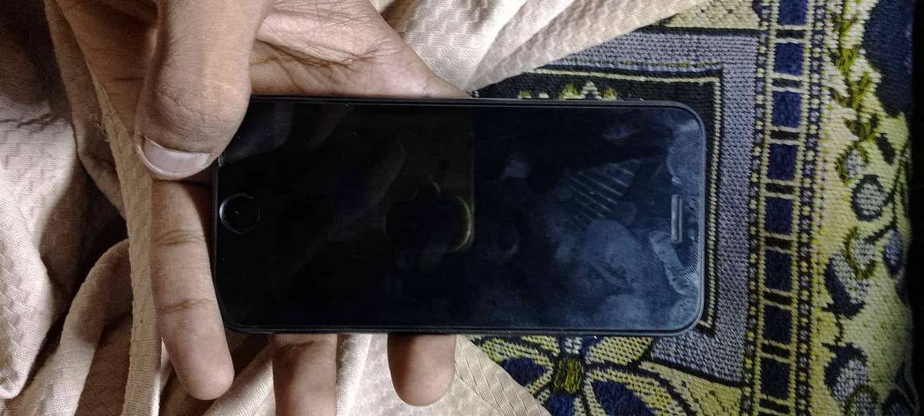 Apple iPhone SE 6