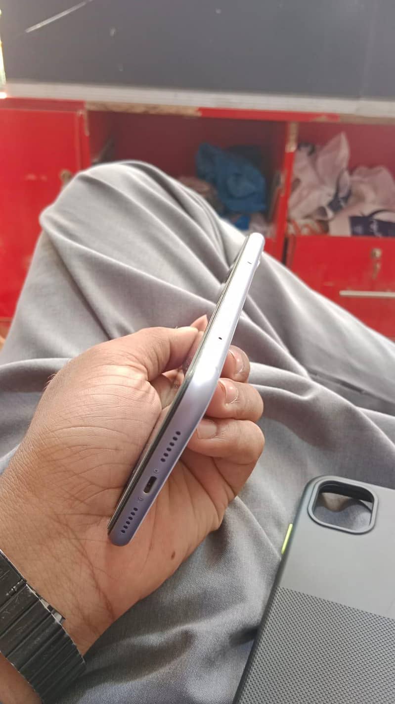 Apple iPhone 11 1