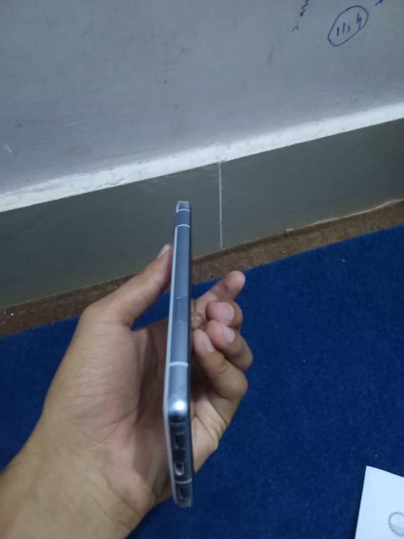 Google Pixel 7a 2