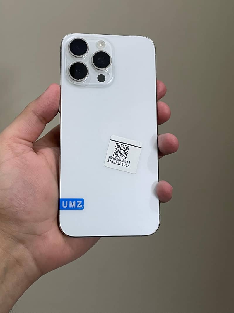 Apple iPhone 15 Pro Max 0