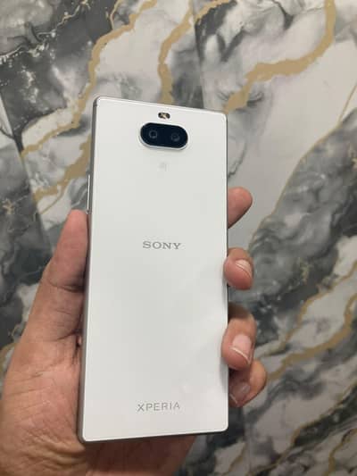Sony Xperia 8