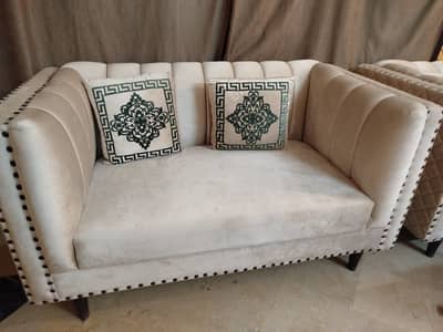 Selling Sofa Set