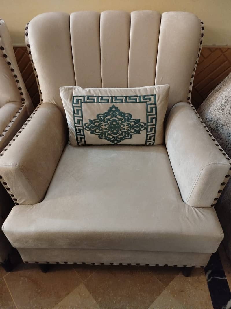 Selling Sofa Set 1