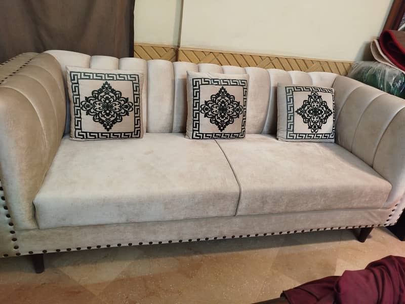 Selling Sofa Set 2