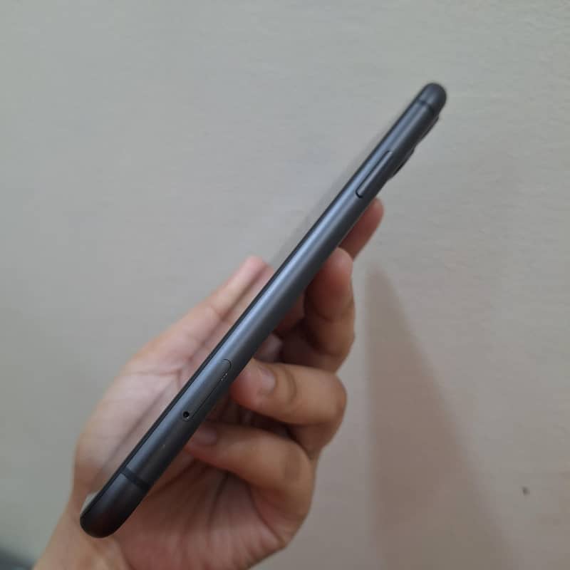 Apple iPhone 11 2