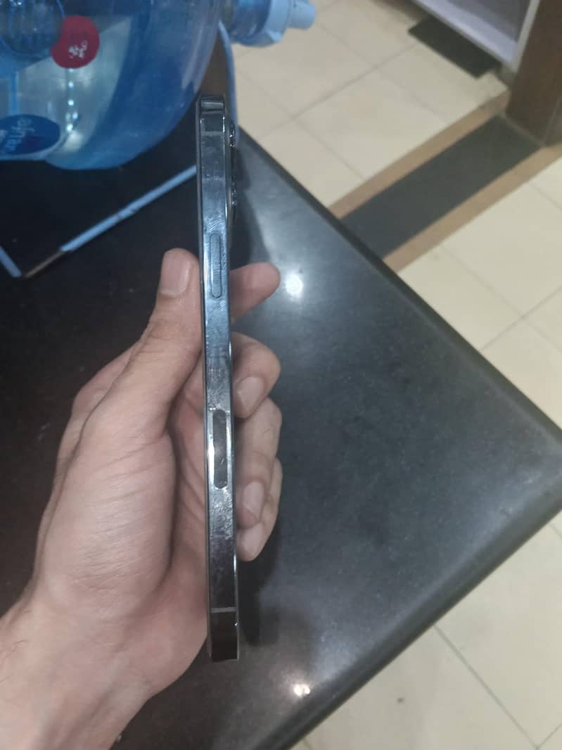 Apple iPhone 12 pro max 2