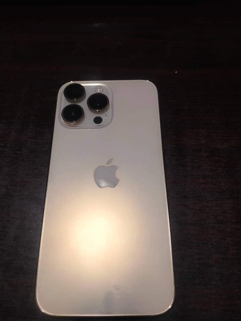 Apple iPhone 14 Pro Max 0
