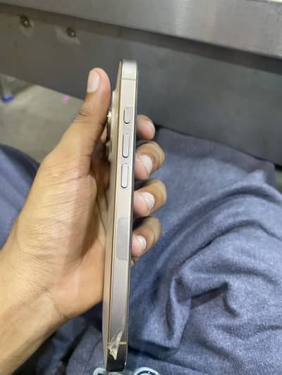 Apple iPhone 16 Pro