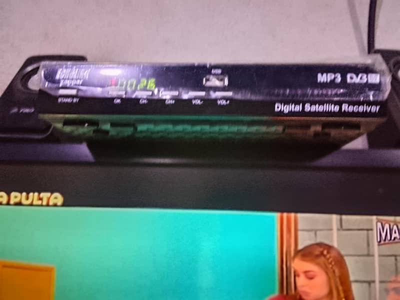 dish with receiver 8