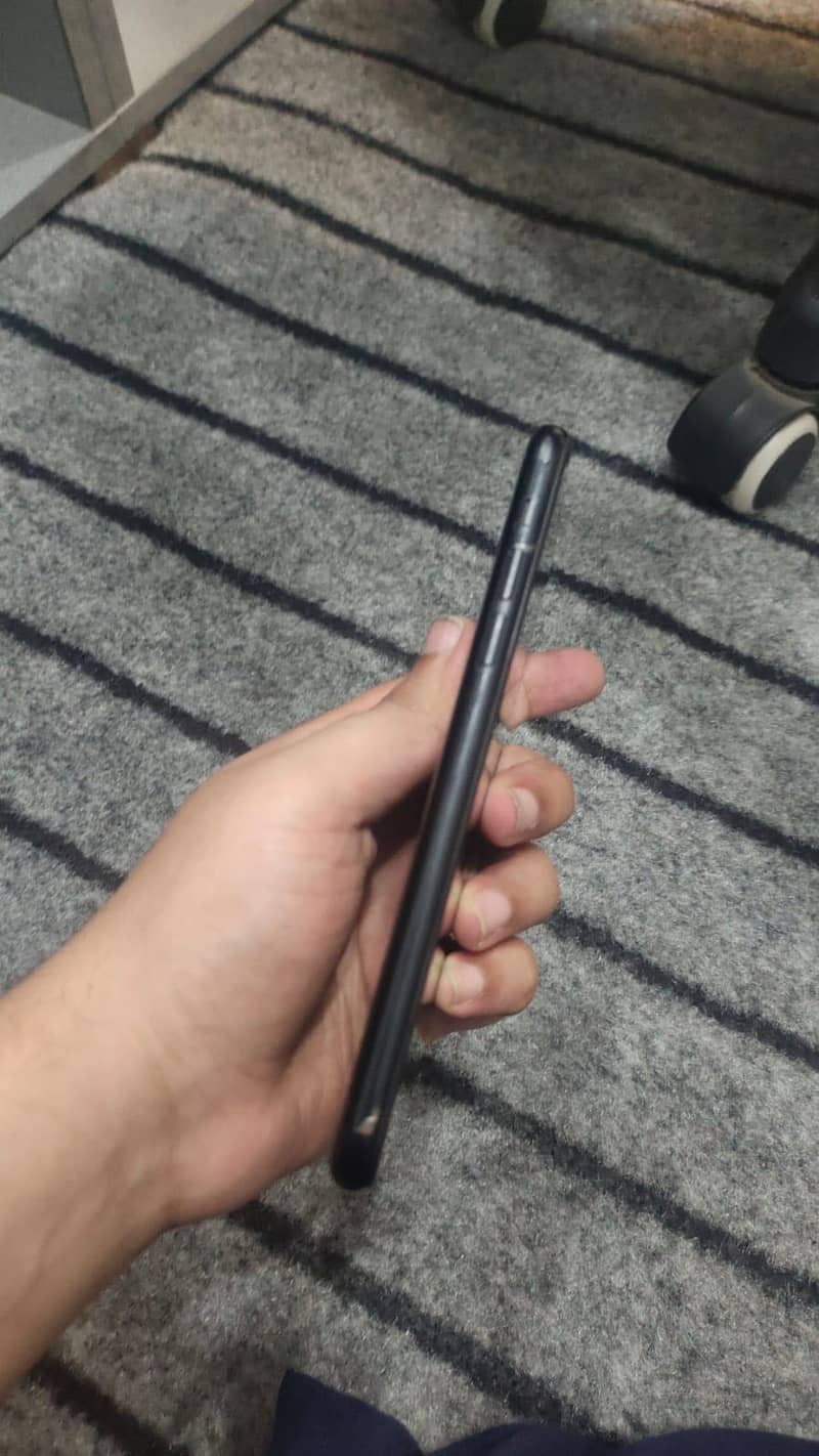 iPhone XR 1