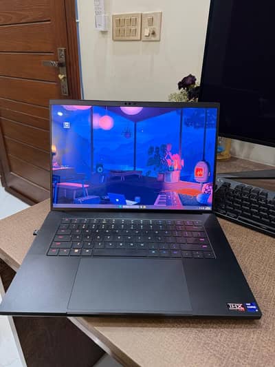 Razer Blade 16 Gaming Laptop