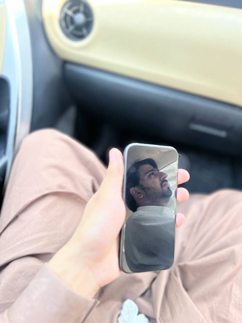 Apple iPhone 15 Pro 9