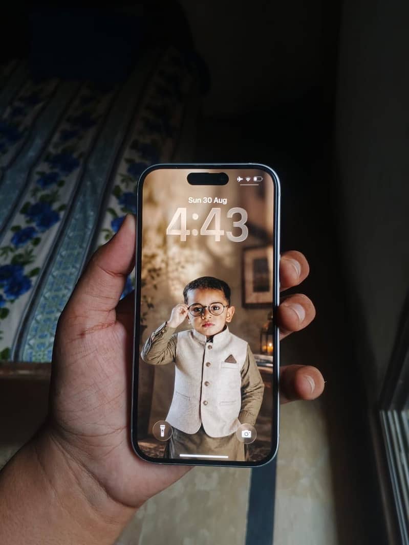 Apple iPhone 15 3