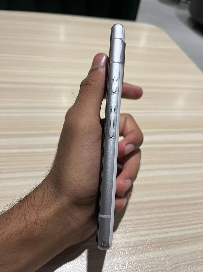 Google Pixel 7a 1