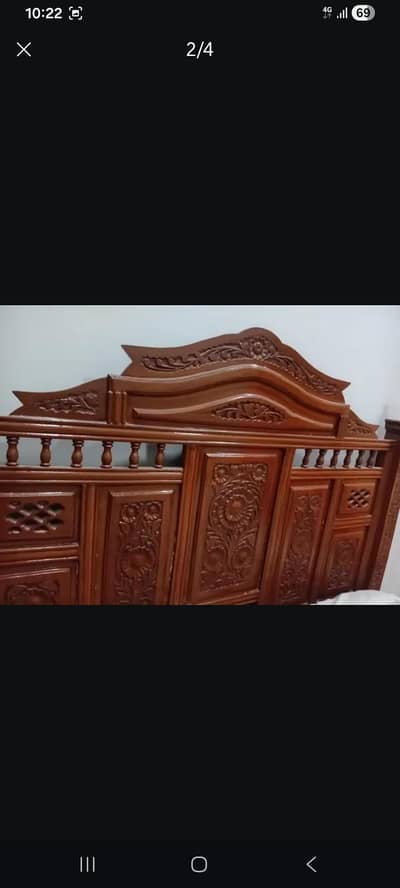 | wooden bed |