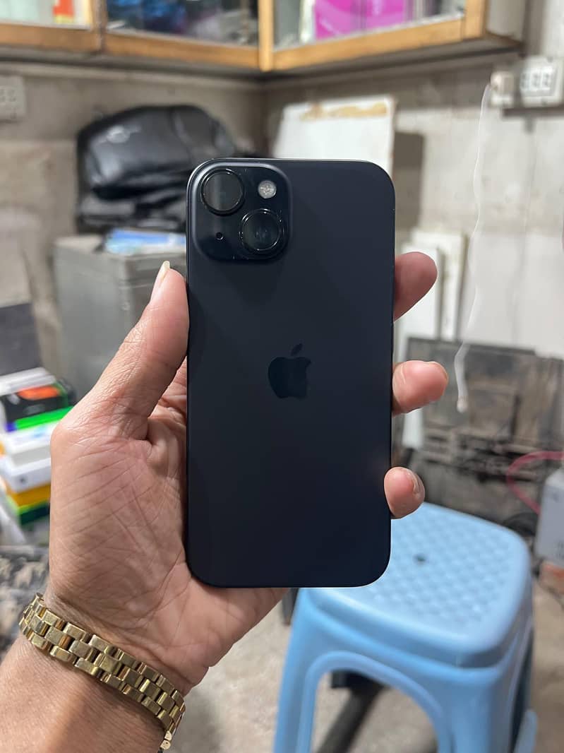Apple iPhone 15 2