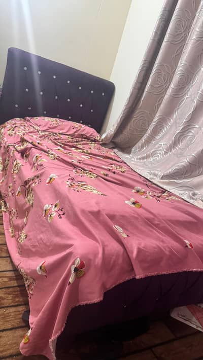 Single bed , wooden bed , solid bed , bed set , bed