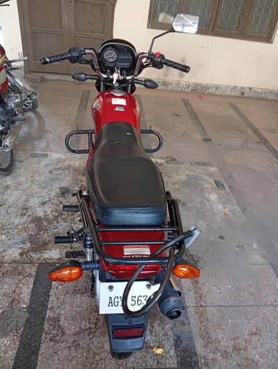 I'm sailing Suzuki 110cc