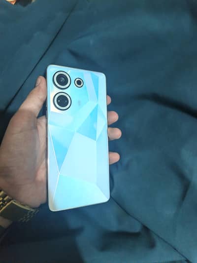Tecno CAMON 20