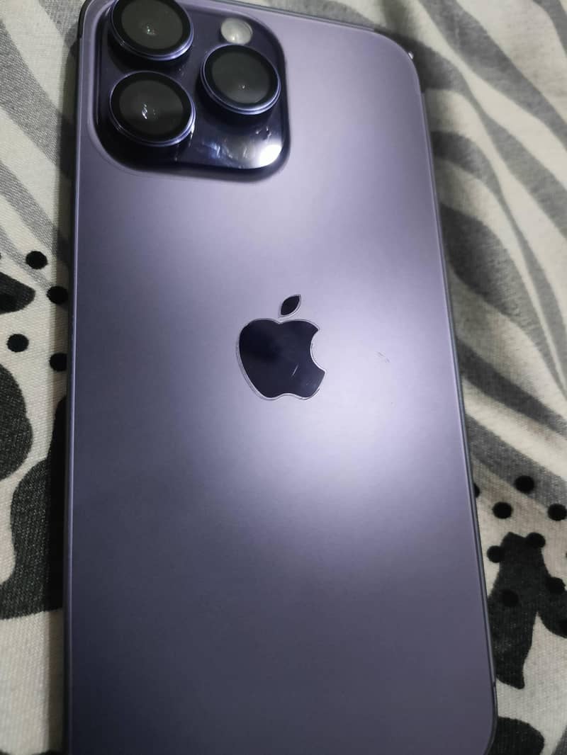 iPhone 14 Pro Max 1