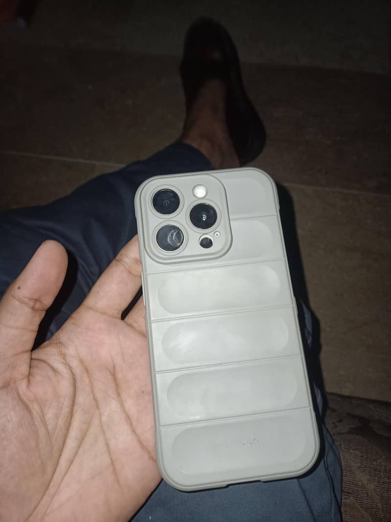 Apple iPhone 15 Pro 1