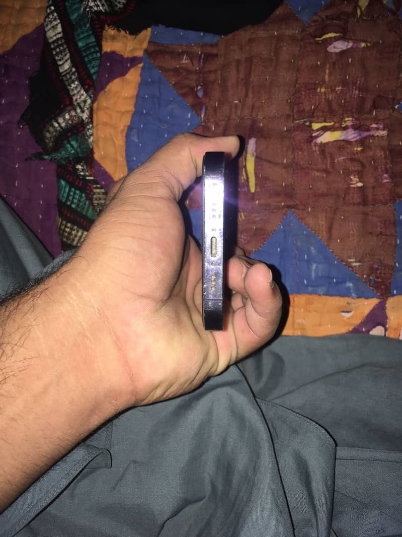 Apple iPhone 14 Pro 1
