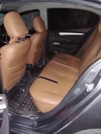 Honda city 2010