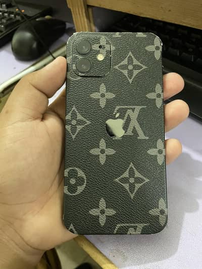 Apple iPhone 12
