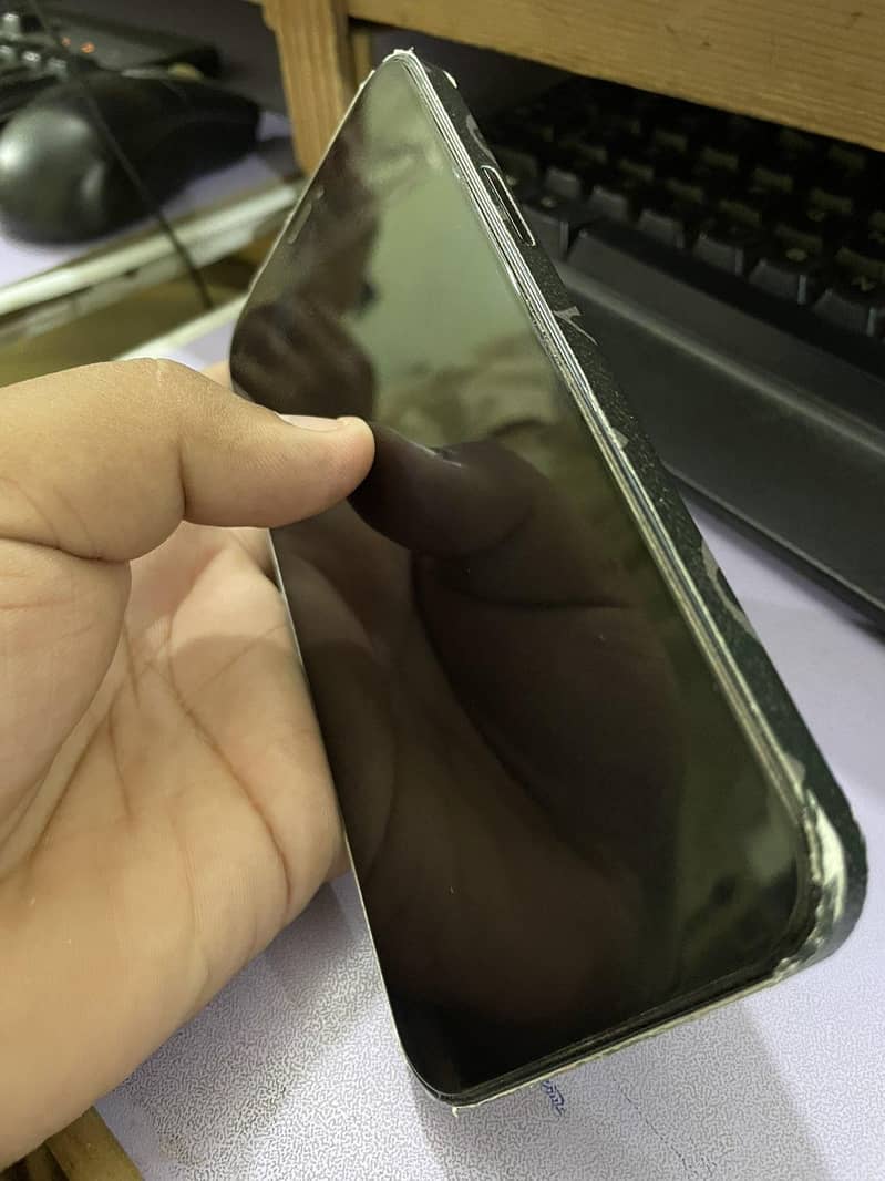Apple iPhone 12 2