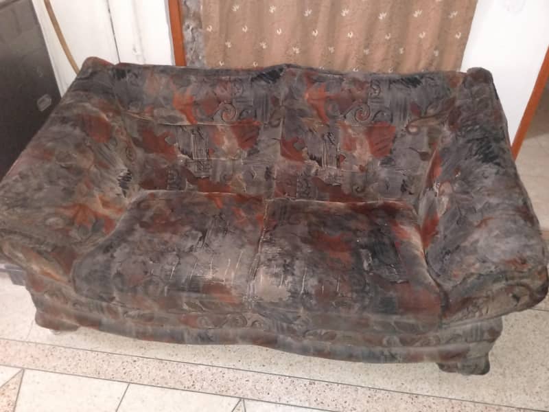 Sofa set 6 seater 5